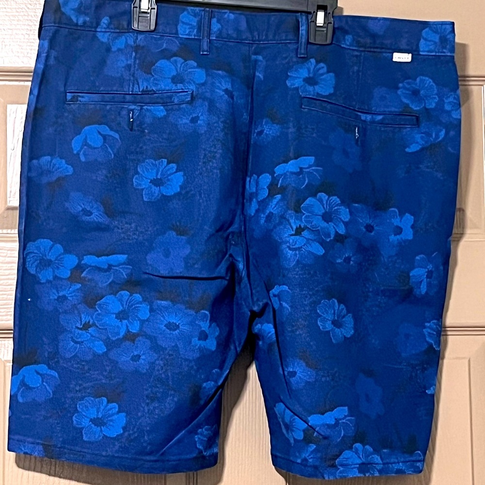 Blue Flower Print Levi shorts